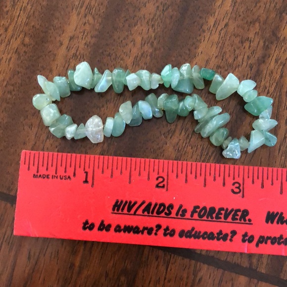 Natural  semi precious stone green earrings & bracelet set - Picture 3 of 10